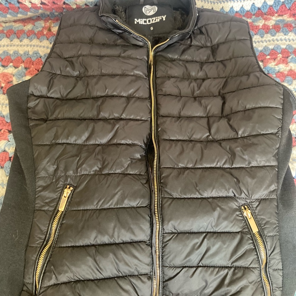 Women’s size s microzify vest